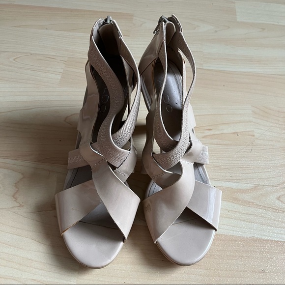 Aldo Cream Elastic Strappy Triangle Chunky Heels Size 7 - Picture 1 of 12